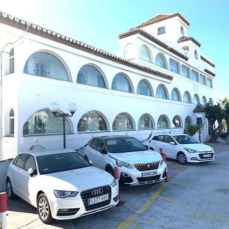 Apartament Aguamarina On The Beach Front Appartamento Mijas Costa Esterno foto