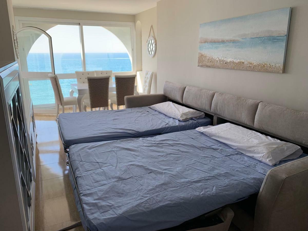 Apartament Aguamarina On The Beach Front Appartamento Mijas Costa Esterno foto