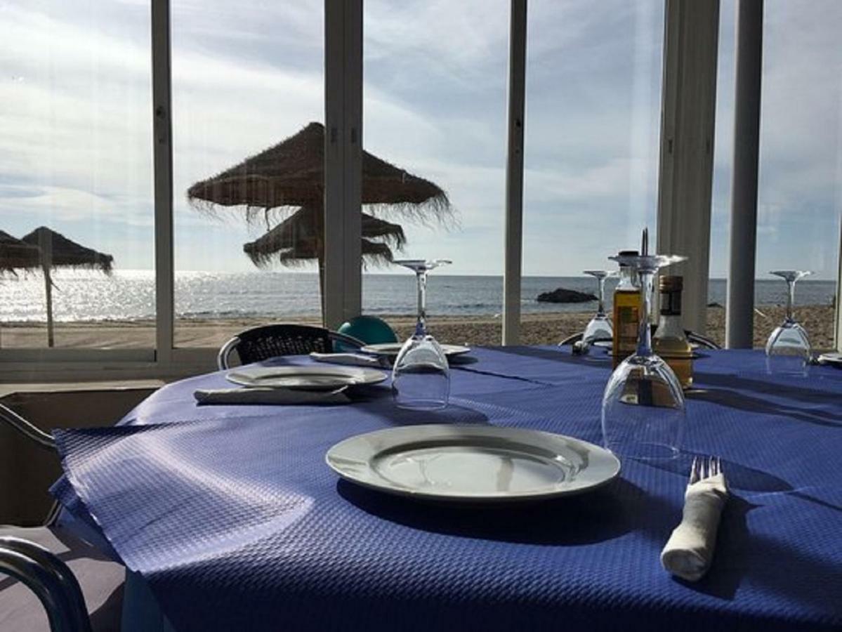Apartament Aguamarina On The Beach Front Appartamento Mijas Costa Esterno foto